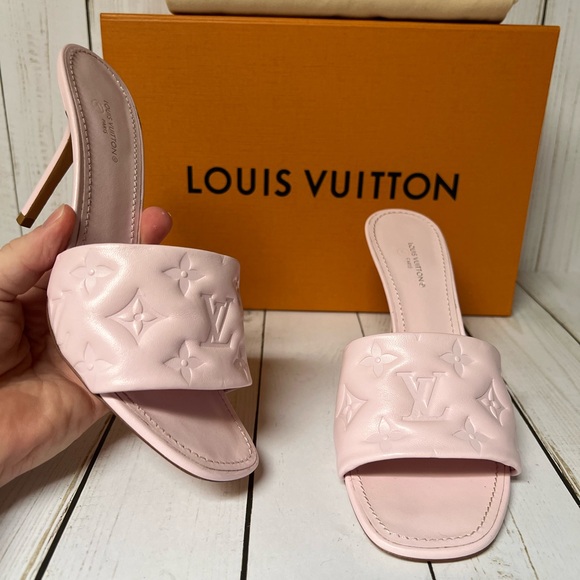 Louis Vuitton Lambskin Embossed Monogram Revival Sandals Pink Sz 38 / 8 - Picture 4 of 16